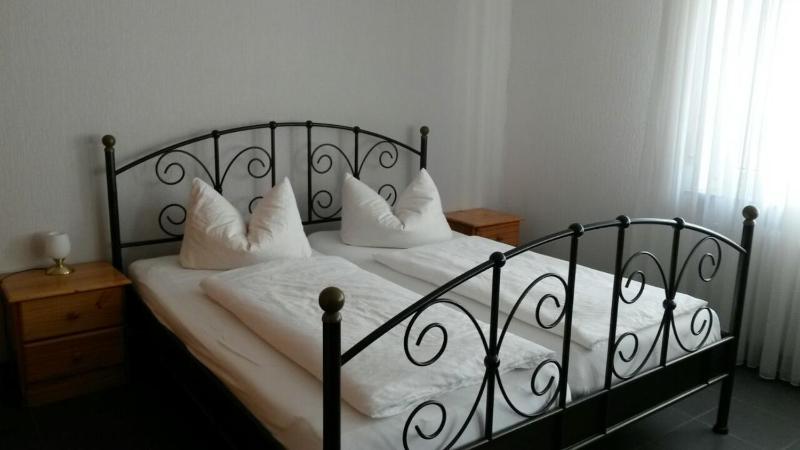 Budget Double Room image 3