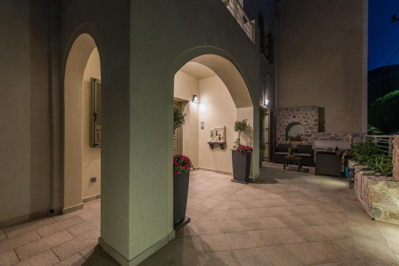 Three-Bedroom Villa image 2