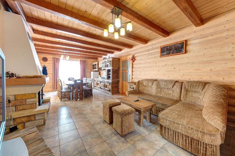 Three-Bedroom Cottage image 4