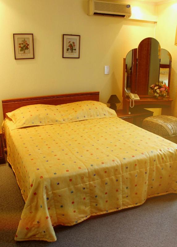 One-Bedroom Suite image 2