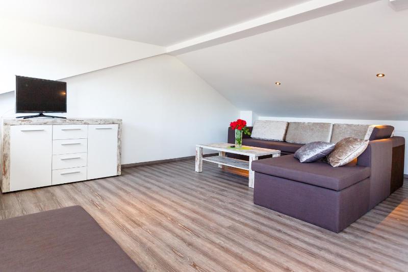 apartments VLADO - image 13