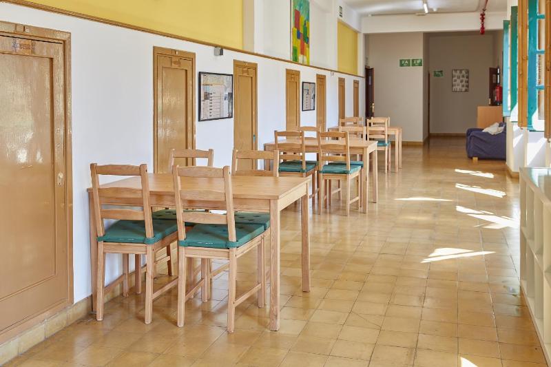 Single Bed in Mixed Dormitory Room image 4
