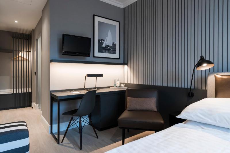 Double Room image 2
