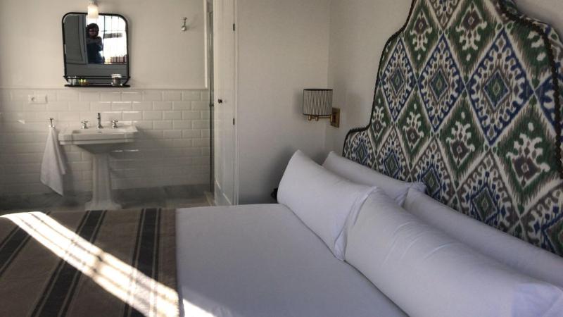 Superior Double Room image 3