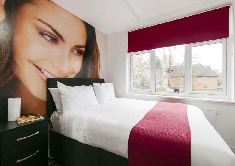 Deluxe Double Room image 4