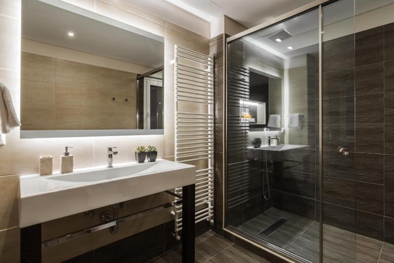 Exclusive Residence image 2