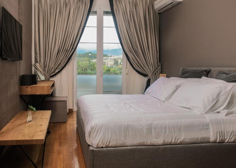 Elegant Residence image 2