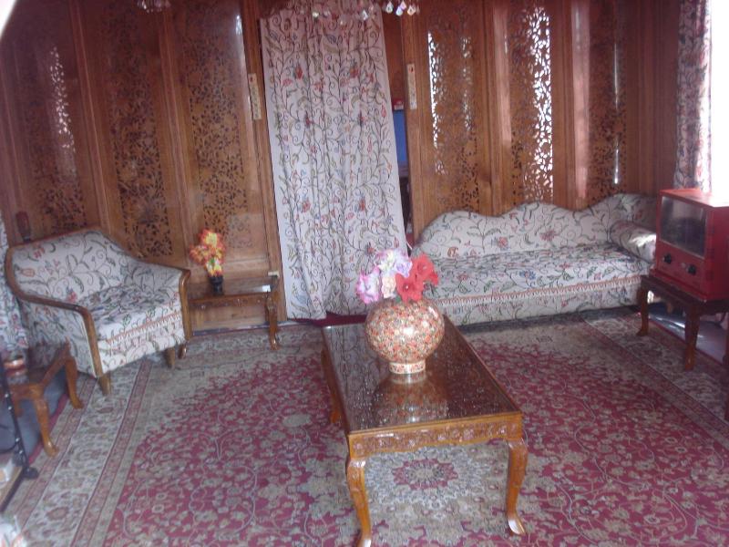 Houseboat Dogstar - image 11