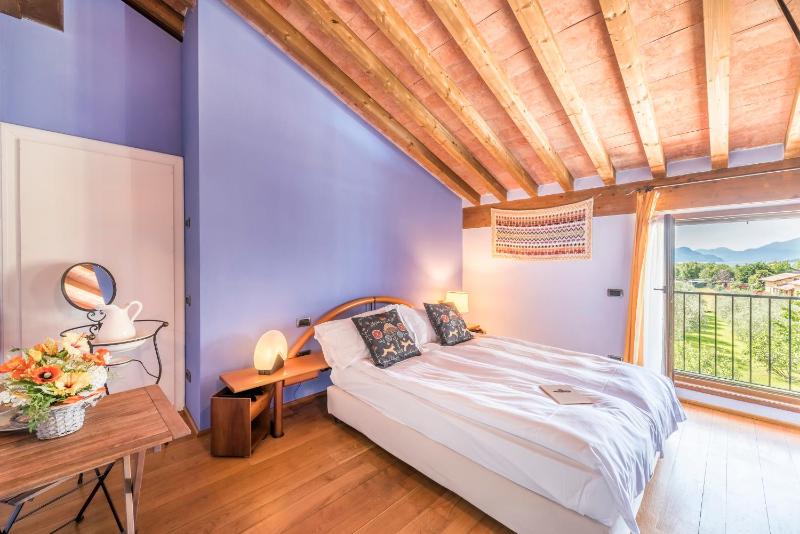 Superior Double Room with Spa Bath image 1