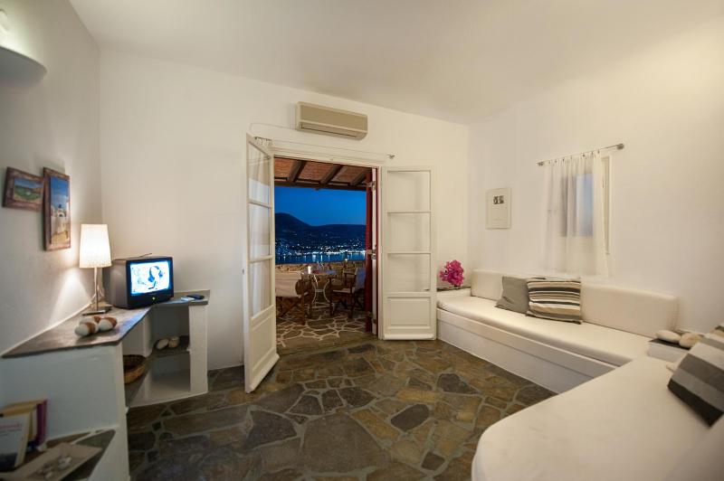 Archipelagos Apartments - image 3