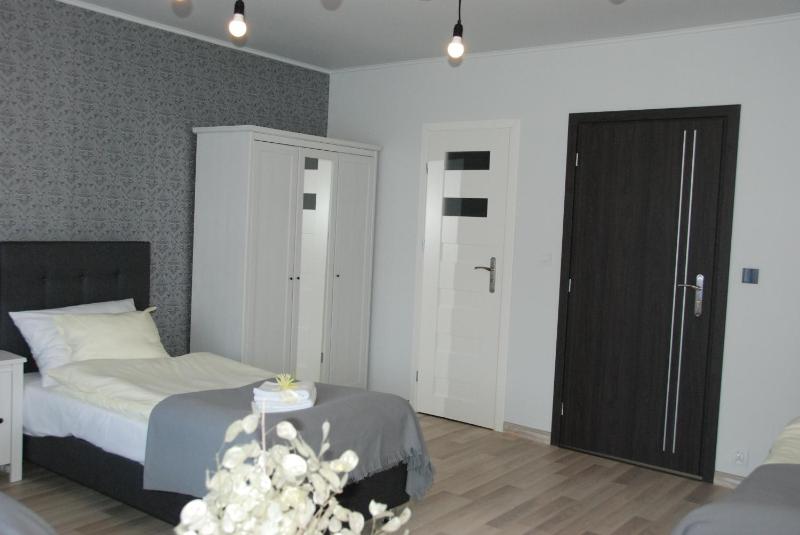 Deluxe Triple Room image 4