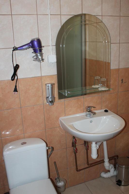 Quadruple Room with Private Bathroom image 2