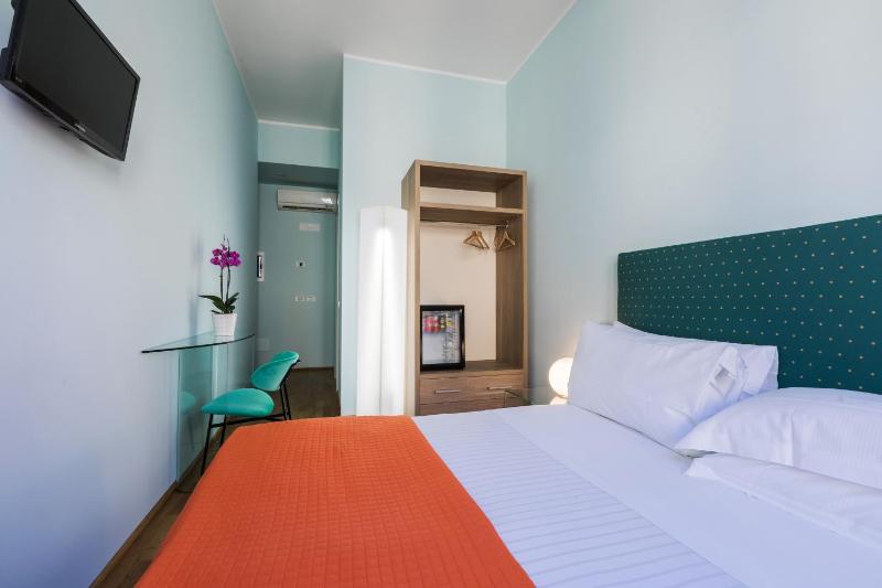 Single Room image 4