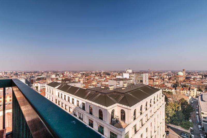 Superior Apartment image 2