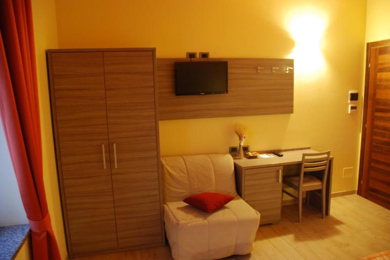 Double or Twin Room image 1