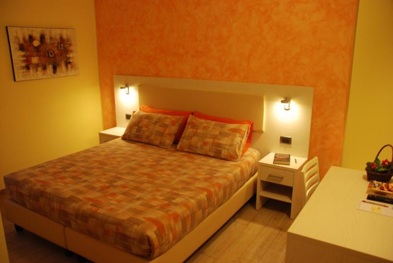Double or Twin Room image 3