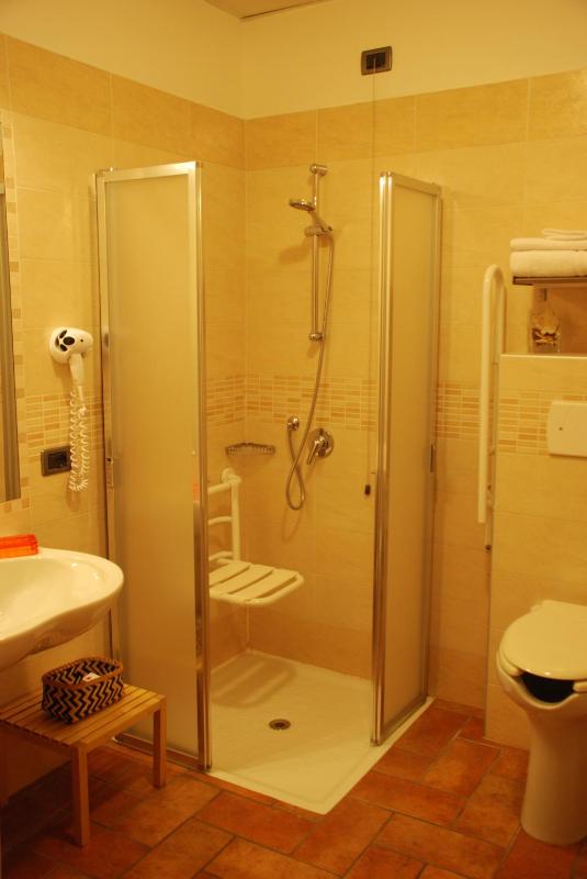 Double or Twin Room image 2