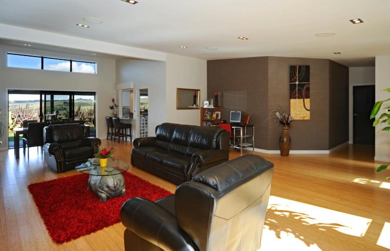 City Lights Boutique Lodge - image 25