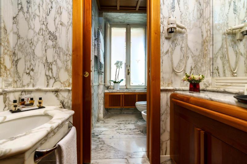 Junior Suite image 2