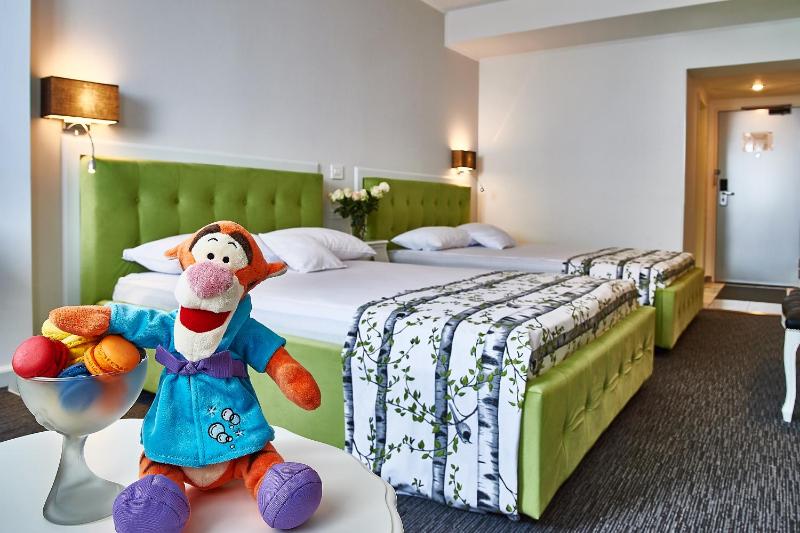 Deluxe Family PLUS Room image 4