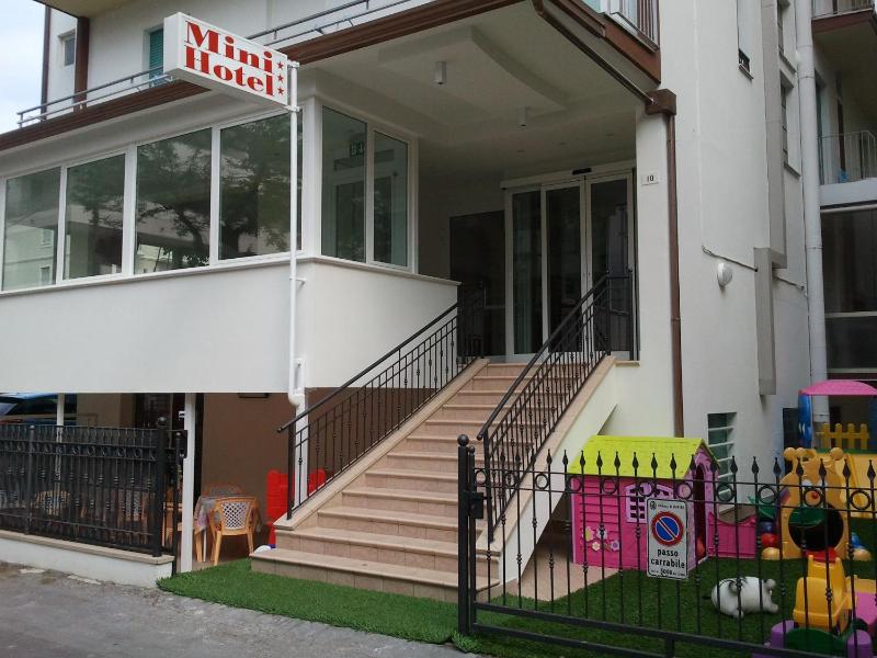 Mini Hotel - image 19
