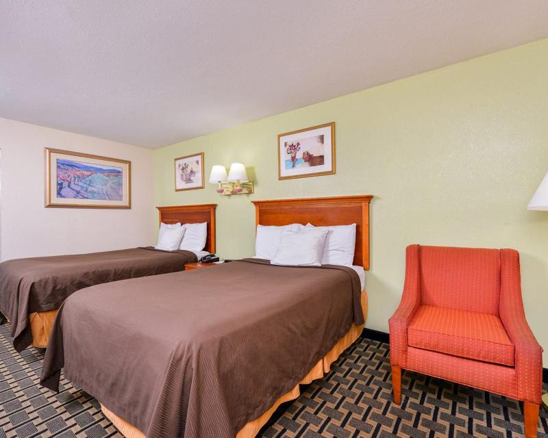 Double Room with Two Double Beds - Non-Smoking image 2