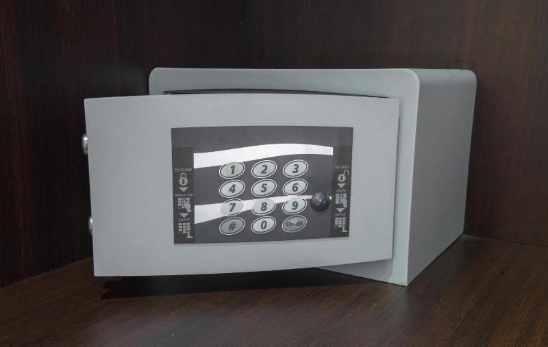 Studio (2 Adults) image 2