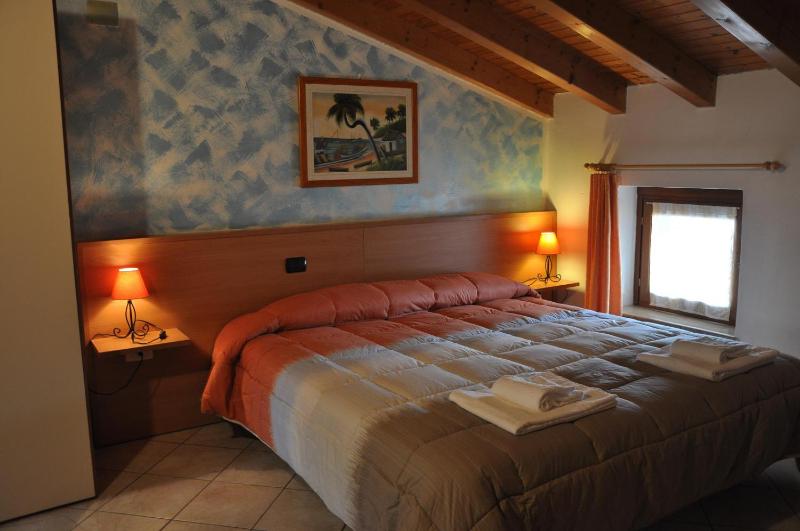 Standard Triple Room image 1