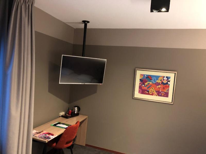 Superior Twin Room image 3