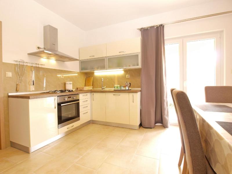 Apartment image 2