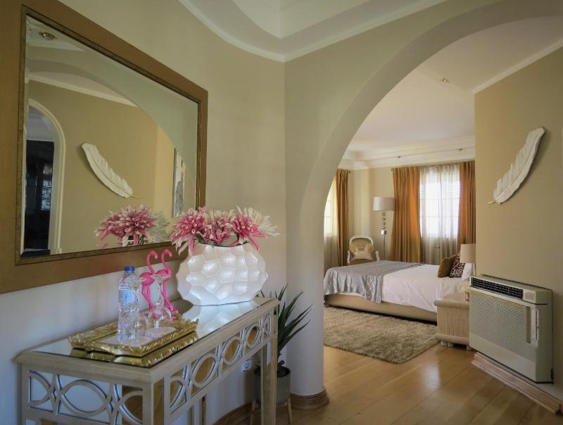 Suite with Terrace image 3