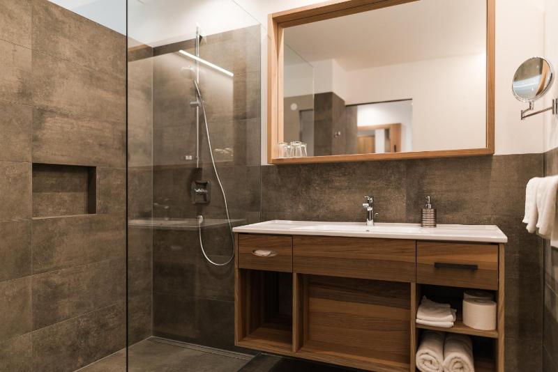 Double Room with balcony image 2