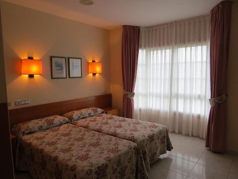 Double or Twin Room image 4