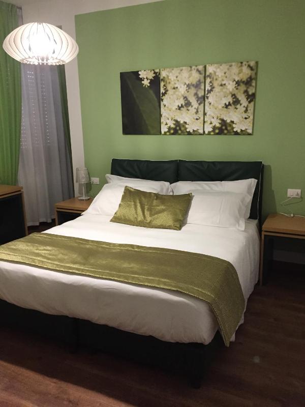 Superior Double Room image 3