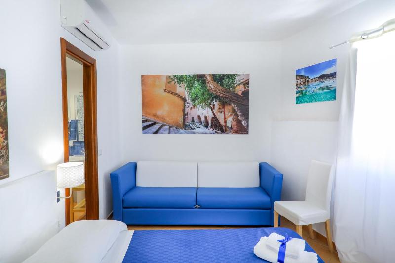 Cefalu in Blu - image 41
