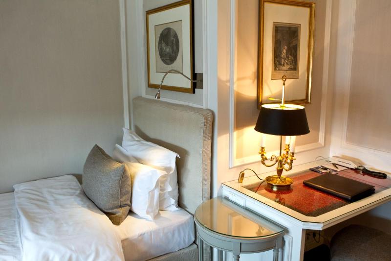 Classic Single Room image 3