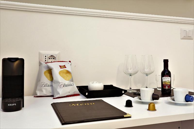Deluxe Room image 4
