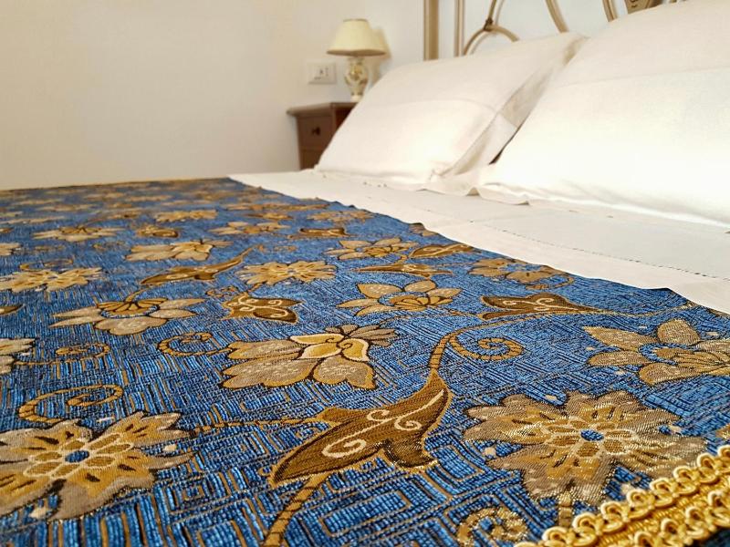 Double Room with Garden View image 4