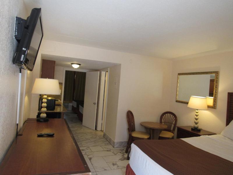 Deluxe Double Room image 2