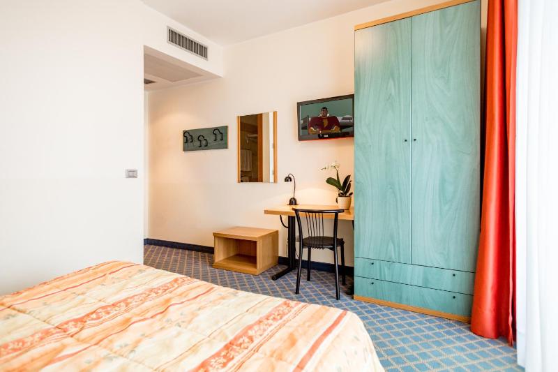 Hotel San Vito - image 8