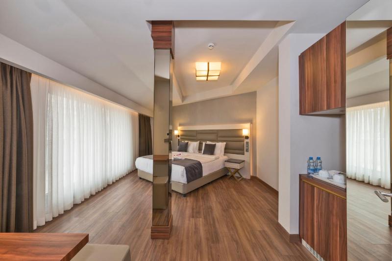 Golden Royal Hotel & SPA - image 10