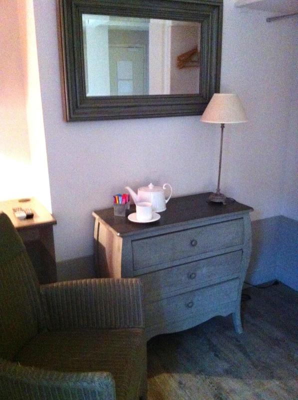 Double Room with Balcony image 2