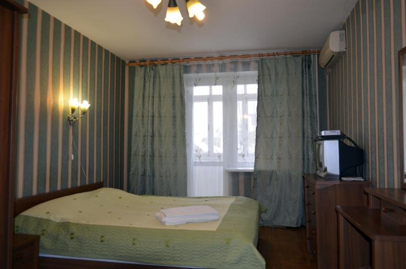 Studio Apartment on Velyka Zhytomyrska 27 image 1