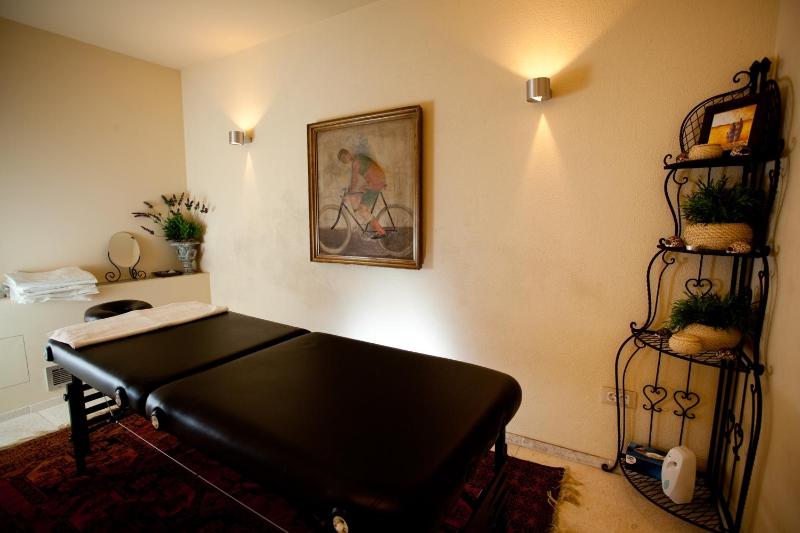 Heraclea House - image 12