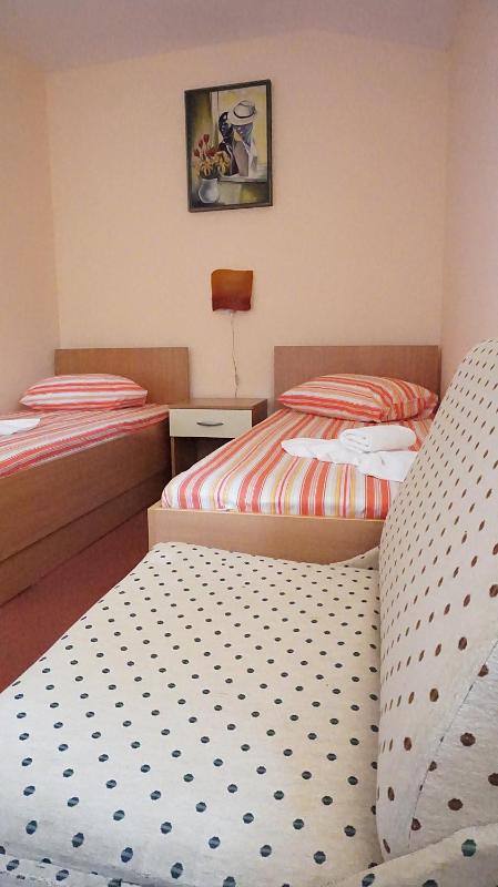 Double Room image 3