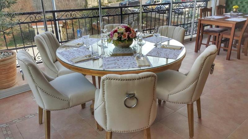 Deluxe Triple Room with Balcony image 1