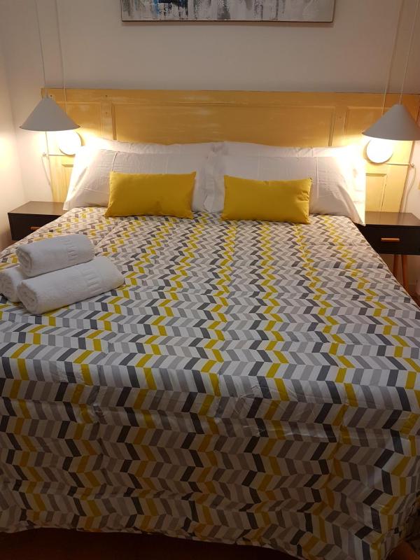 Double Room with Shared Bathroom image 4