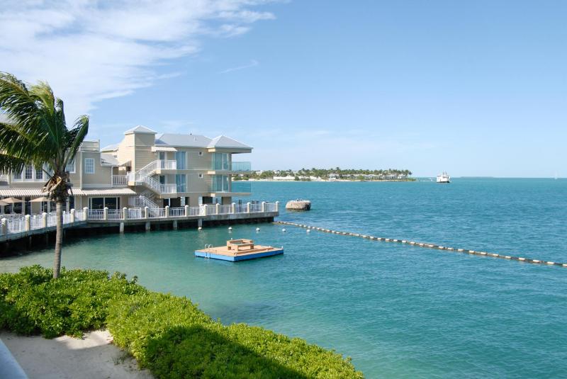 Pier House Resort & Spa - image 32