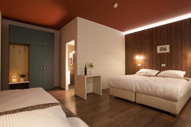 Triple Room image 1