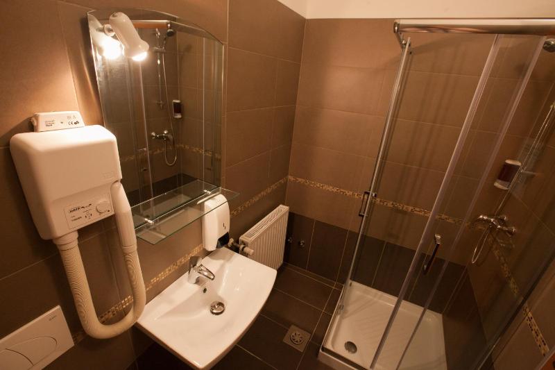 Triple Room image 2